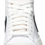 Nike Women’s Basketball, White/Black, 7.5 US